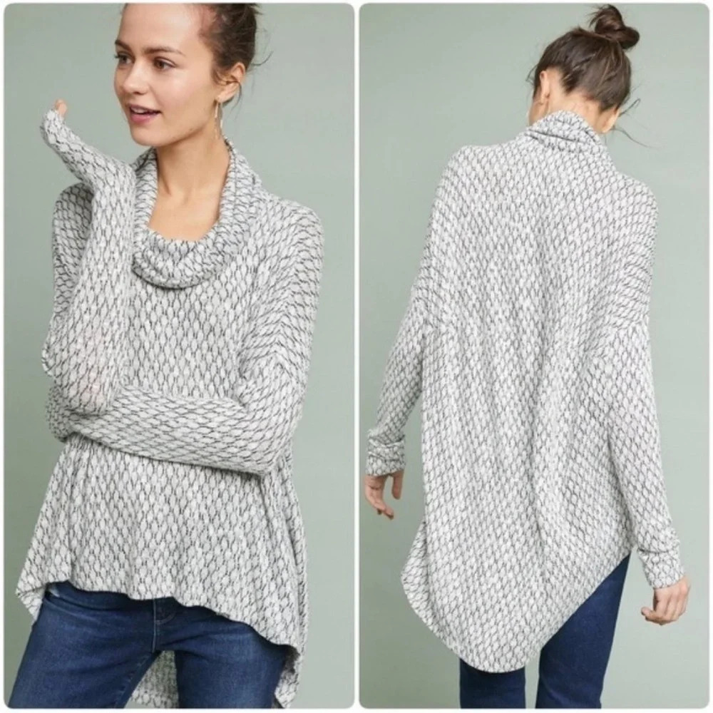 AKEMI & KIN for ANTHROPOLOGIE Gray print‎ high-low cowl neck sweater size XS.